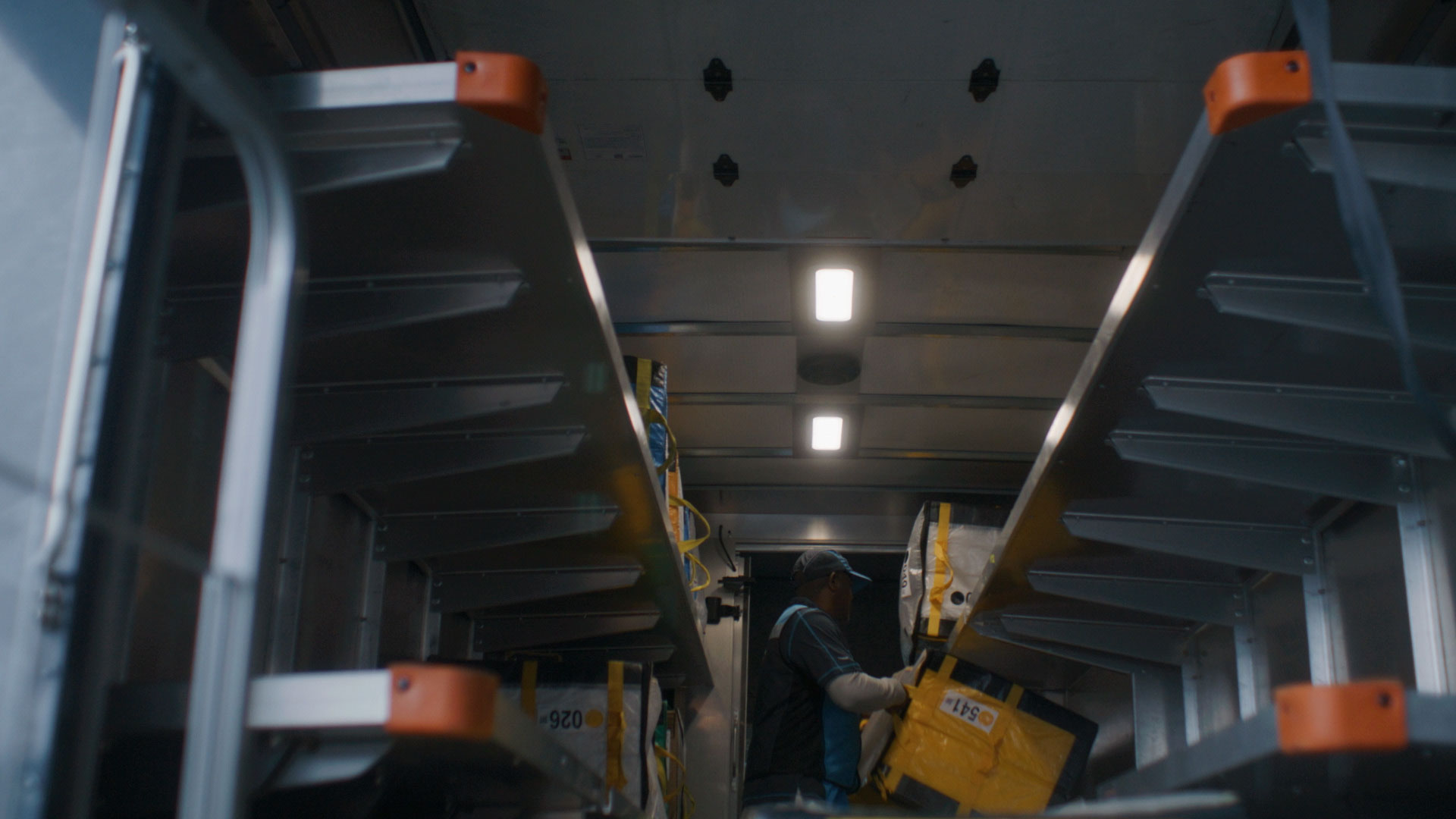 Amazon Ignite Live | Handling packages